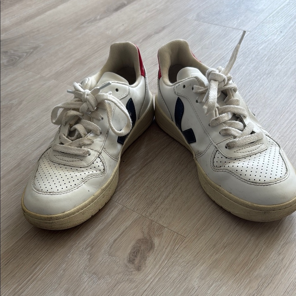 Veja V10 Nautico Pekin Sneakers